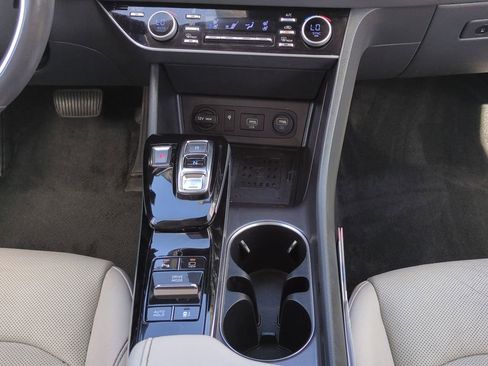 Certified 2022 Hyundai Sonata Limited image 17