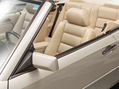 Used 1995 Mercedes-Benz E 320 Convertible image 44