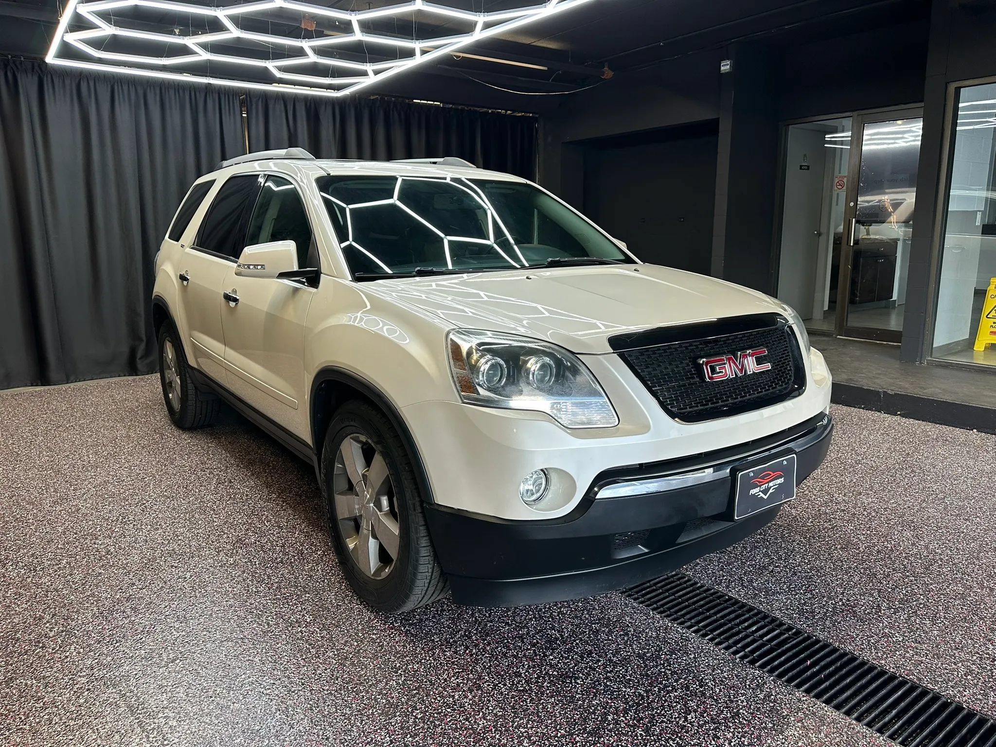 Used 2012 GMC Acadia SLT AWD/4WD image 9
