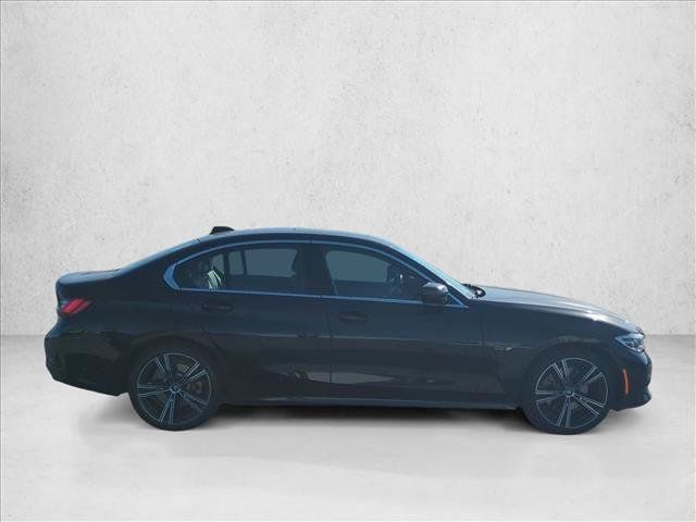 Used 2022 BMW 330e w/ Convenience Package RWD image 4