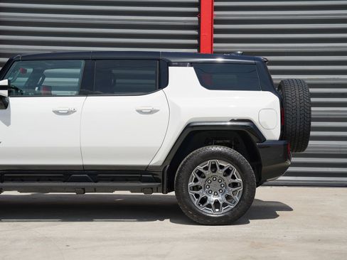 Used 2025 GMC Hummer EV 3X AWD/4WD image 9