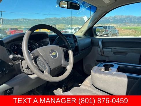 Used 2011 Chevrolet Silverado 2500 W/T AWD/4WD image 12
