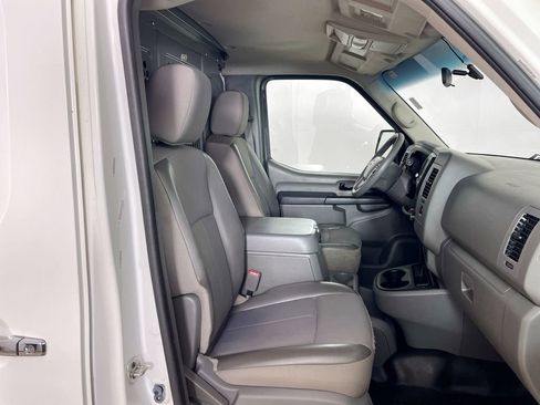 Used 2019 Nissan NV 3500 SL w/ Back Door Glass Package image 21