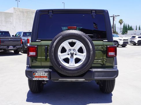 Used 2022 Jeep Wrangler Unlimited Sport AWD/4WD image 6