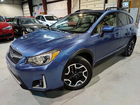 Used 2017 Subaru Crosstrek 2.0i Premium AWD/4WD image 1