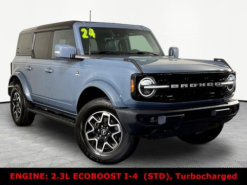 Used 2024 Ford Bronco Outer Banks AWD/4WD image 3