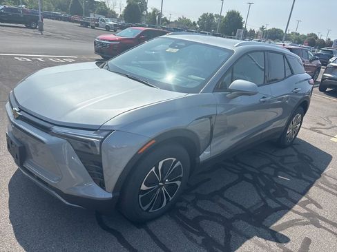New 2025 Chevrolet Blazer EV LT image 9