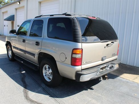 Used 2002 Chevrolet Tahoe LS w/ Traction Pkg image 4