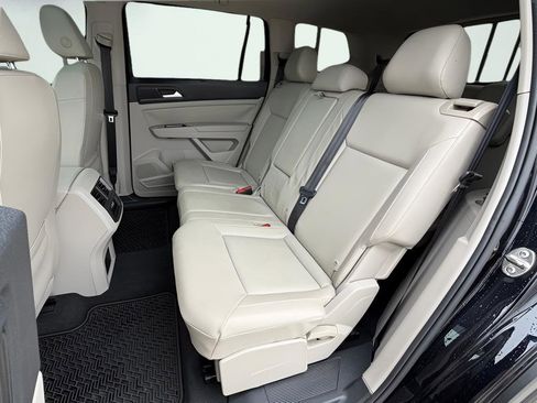 Used 2020 Volkswagen Atlas SE w/ Panoramic Sunroof Package image 24