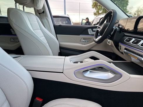 New 2026 Mercedes-Benz GLS 450 4MATIC image 39