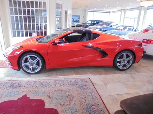 Used 2021 Chevrolet Corvette Stingray Coupe w/ 1LT image 4