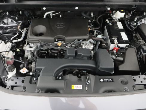 Used 2024 Toyota RAV4 LE FWD image 34