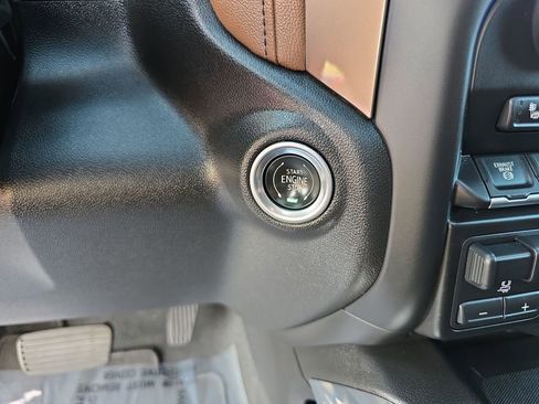 Used 2020 Chevrolet Silverado 2500 High Country image 20