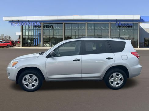 Used 2012 Toyota RAV4 4WD w/ Value Pkg image 2
