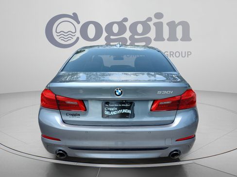 Used 2020 BMW 530i w/ Premium Package RWD image 4