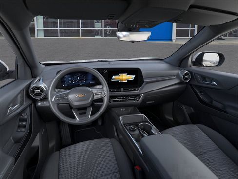 New 2026 Chevrolet Equinox LT w/ Safety and Technology Package image 15