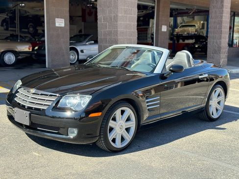 Used 2005 Chrysler Crossfire Limited image 1