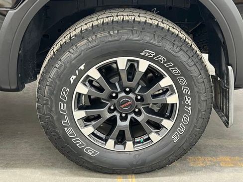 Used 2021 Nissan Titan PRO-4X w/ Pro-4x Convenience Package image 36