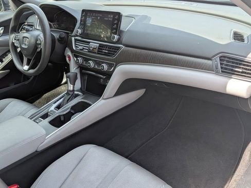 Used 2020 Honda Accord EX image 29