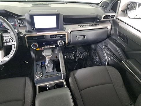 Used 2024 Toyota Tacoma SR5 image 17