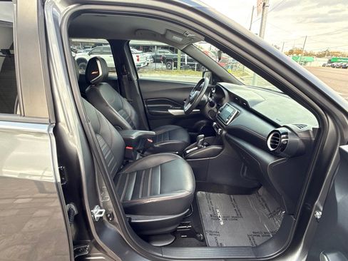 Used 2020 Nissan Kicks SR w/ SR Premium Package image 26