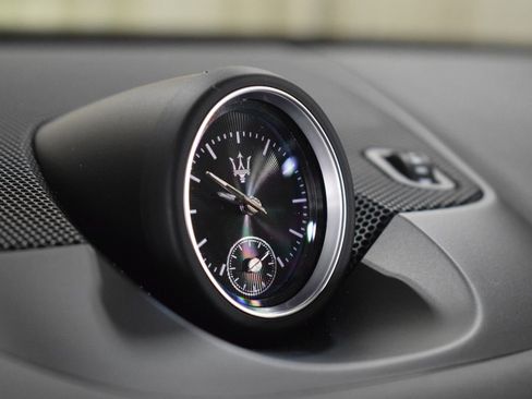 Used 2022 Maserati Levante Modena image 32