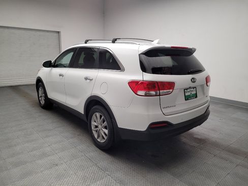 Used 2018 Kia Sorento FWD image 5
