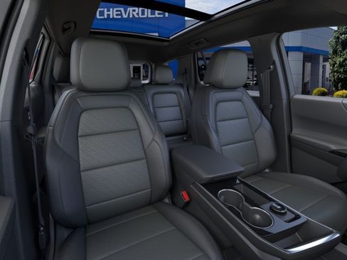 New 2026 Chevrolet Equinox LT w/ Convenience Package II FWD image 16