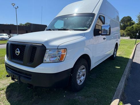 Used 2020 Nissan NV 3500 SV w/ Navigation Package RWD image 3