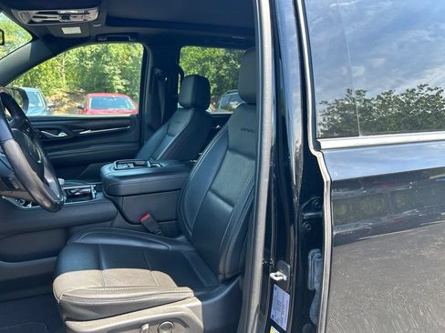 Used 2022 GMC Yukon Denali AWD/4WD image 15