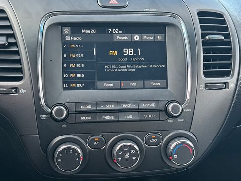 Used 2018 Kia Forte LX w/ LX Popular Package FWD image 12