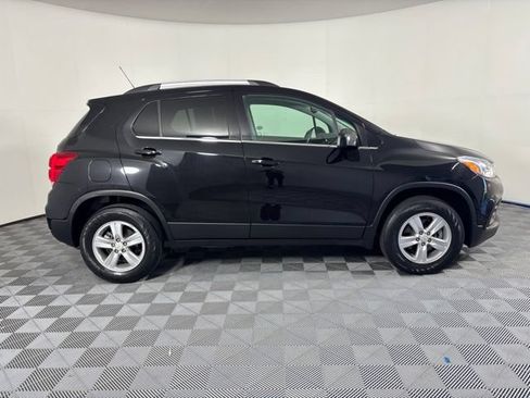 Used 2022 Chevrolet Traverse LT AWD/4WD image 5