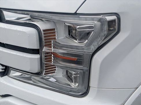 Used 2019 Ford F150 Lariat w/ Equipment Group 502A Luxury image 9