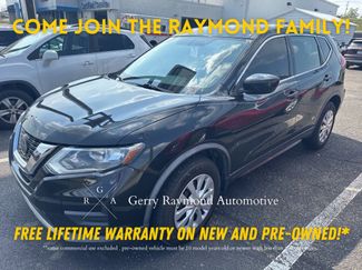 Used 2018 Nissan Rogue S image 1