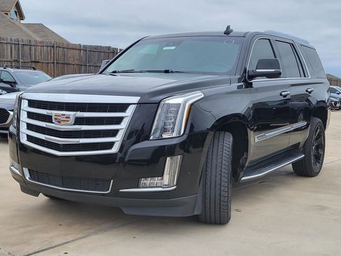 Used 2020 Cadillac Escalade Luxury AWD/4WD image 2