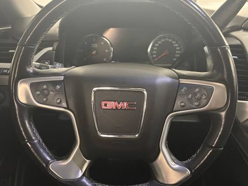 Used 2019 GMC Yukon XL SLT w/ Graphite Performance Edition RWD image 27