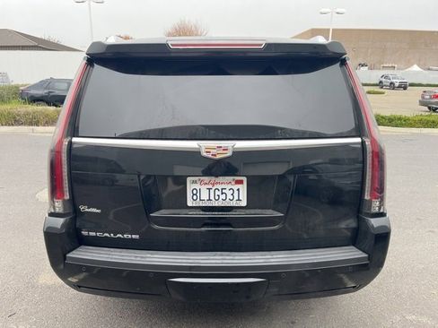 Used 2016 Cadillac Escalade Premium image 6