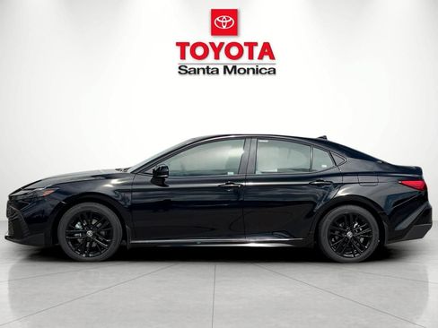 New 2026 Toyota Camry SE FWD image 8
