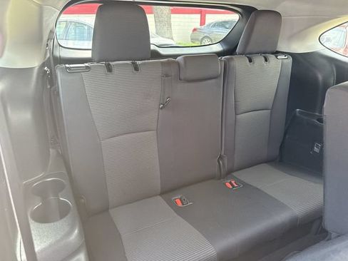 Used 2023 Toyota Highlander LE FWD image 32