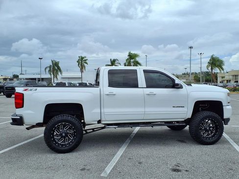 Used 2018 Chevrolet Silverado 1500 LT w/ All Star Edition AWD/4WD image 8