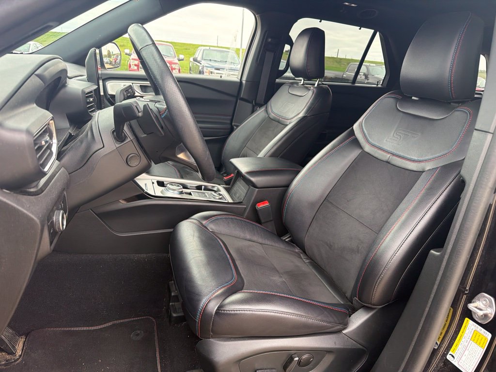 Used 2023 Ford Explorer ST w/ Equipment Group 401A AWD/4WD image 9