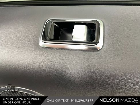 Used 2018 Land Rover Range Rover Sport HSE Dynamic image 45