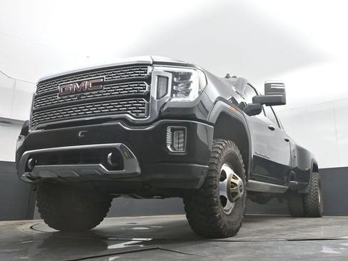 Used 2023 GMC Sierra 3500 Denali w/ Denali Ultimate Package AWD/4WD image 33