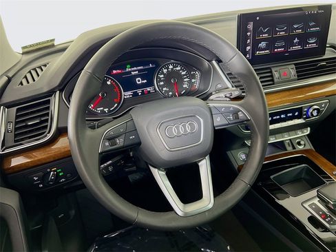 Used 2024 Audi Q5 2.0T Premium image 12
