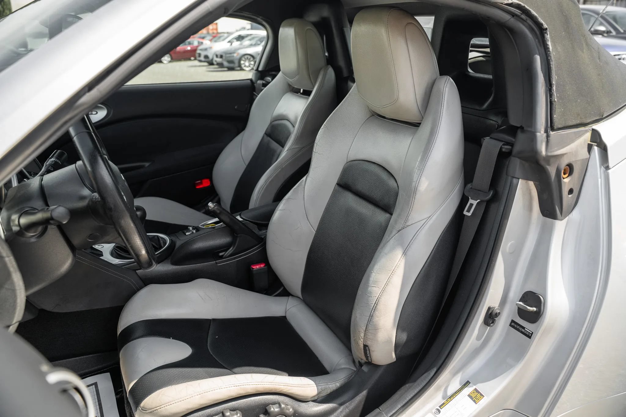 Used 2010 Nissan 370Z Touring w/ Sport Pkg RWD image 12