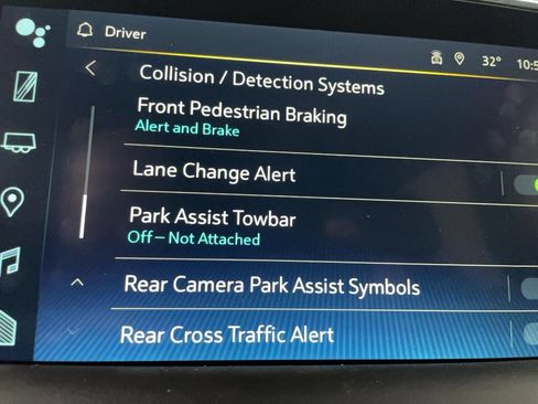 Used 2023 Chevrolet Suburban Premier image 16