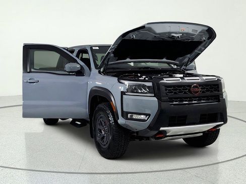 Certified 2026 Nissan Frontier PRO-4X w/ Tow Package AWD/4WD image 9