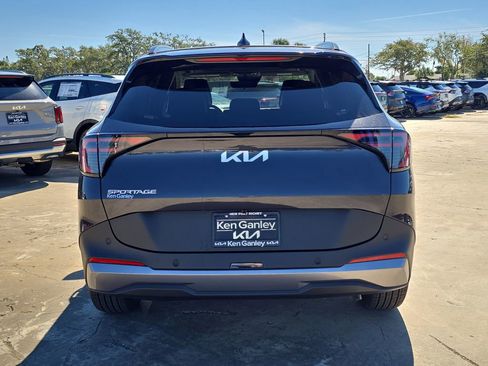 New 2026 Kia Sportage EX w/ EX Panorama Roof Package FWD image 7