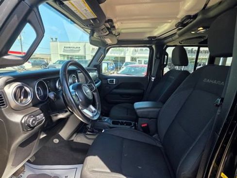 Used 2021 Jeep Wrangler Unlimited Sahara w/ Uconnect 4C Nav & Sound Group AWD/4WD image 12