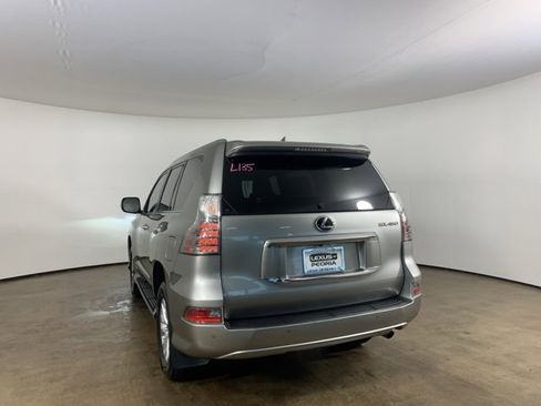Used 2023 Lexus GX 460 Premium w/ Premium Package image 25